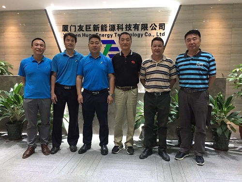  Фуджиан асоциация за насърчаване на индустрията за енергийни технологии слънце Yizhao и заместник-секретар Танг Хао посетиха огромна енергия, за да ръководят работата